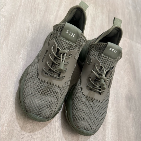Womens Steve Madden Myles Athletic Shoe - Picture 1 of 6